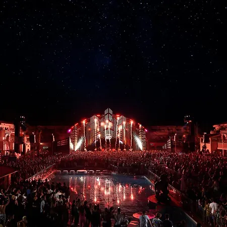 酒店 Ushuaia Ibiza - Adults Only - Club Entrance Included 普拉亚登博萨