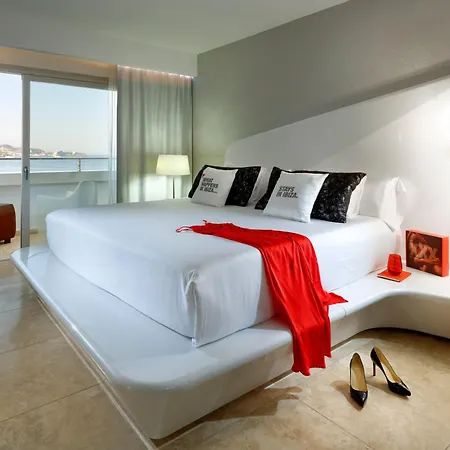 酒店 Ushuaia Ibiza - Adults Only - Club Entrance Included 普拉亚登博萨
