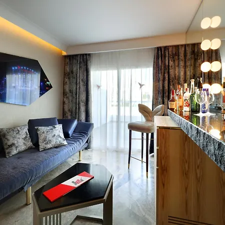 酒店 Ushuaia Ibiza - Adults Only - Club Entrance Included 普拉亚登博萨